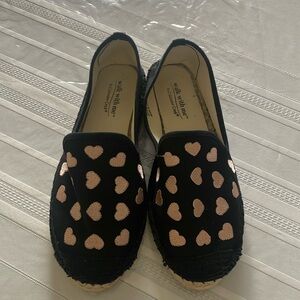 Cold water Creek walk with me heart with rose gold and black moccasins‎